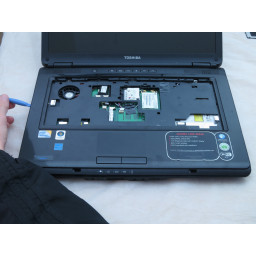Замена корпуса базы Toshiba Satellite L305-S5946